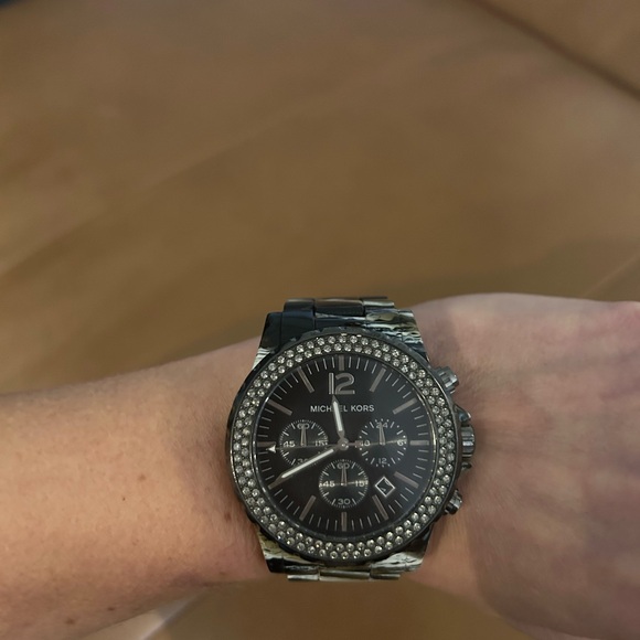 Michael Kors Madison watch. Black and beige band. - Picture 2 of 5